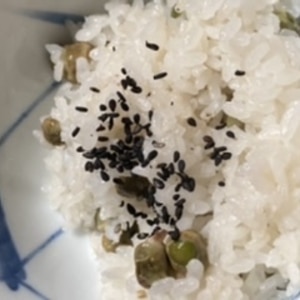 うちのご飯「実えんどうの豆ごはん」